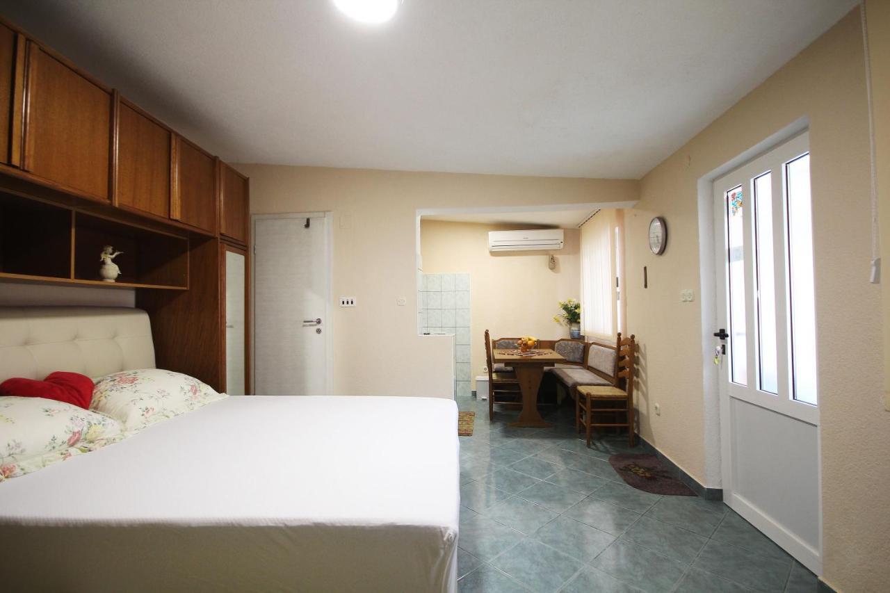 Apartman Gabriel Podgora Exterior photo